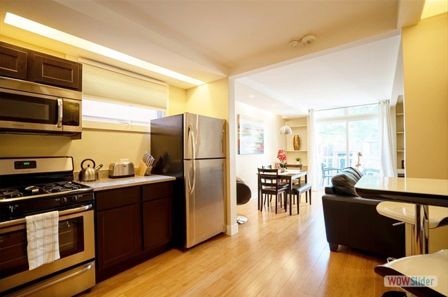 Lincoln Park Suite 1 Front Roscoe Village Guesthouse